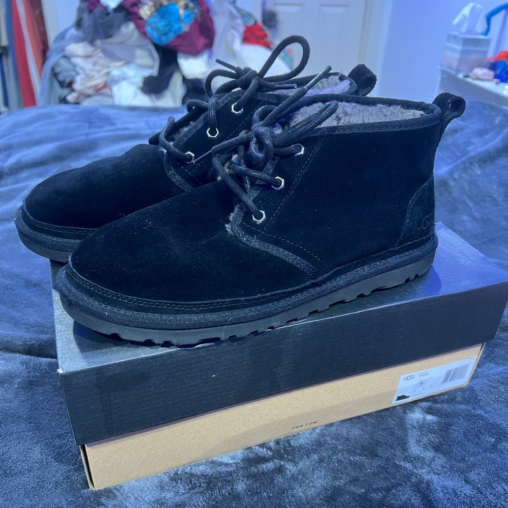 Men’s neumel uggs, brand new, never worn, size 9